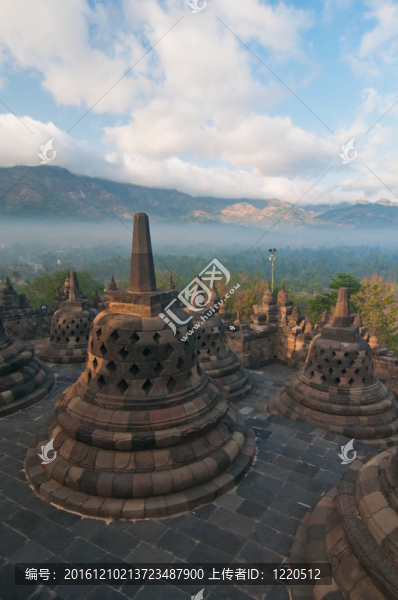 婆羅浮屠寺；印度尼西亞中心java；