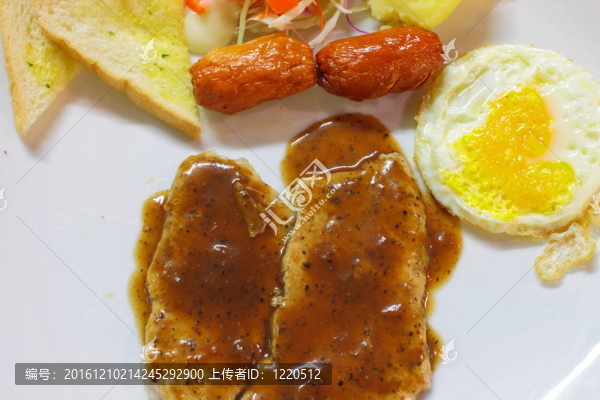 與開胃菜豬肉牛排里脊