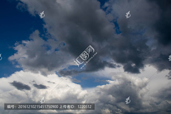 暴風雨的天空