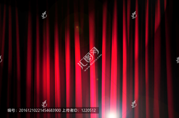 劇場理念中的明亮窗簾
