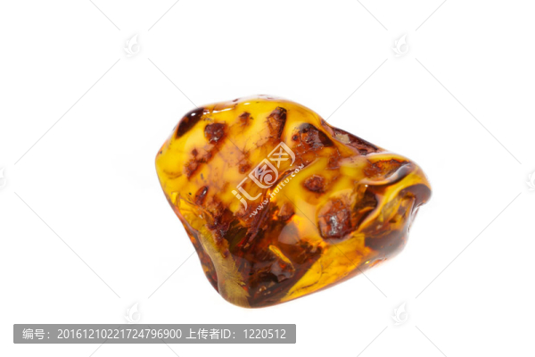 安伯石從波羅的海的白色背景