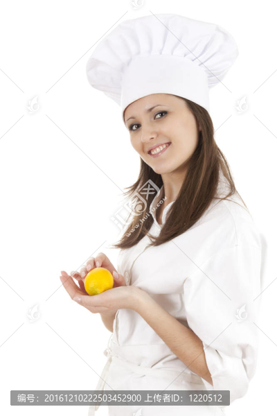 穿著白色制服和白色背景的年輕廚師
