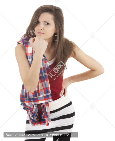他年輕的長(zhǎng)頭發(fā)的女人在白色的背景