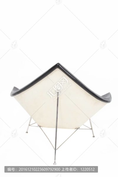 白色背景的黑色現(xiàn)代椅子背面