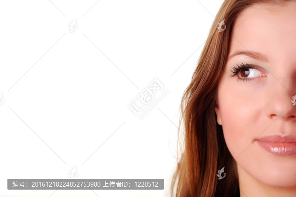 一個年輕女人的臉