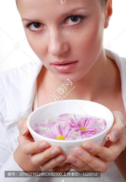 女人和碗花