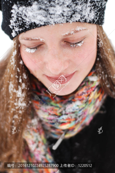 女人和雪