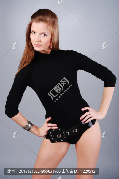年輕漂亮的女人