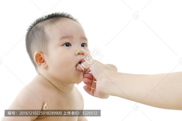 嬰兒喂養(yǎng)
