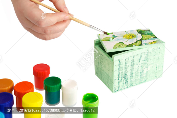 油漆和裝飾木箱和油漆