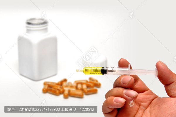 注射器和手