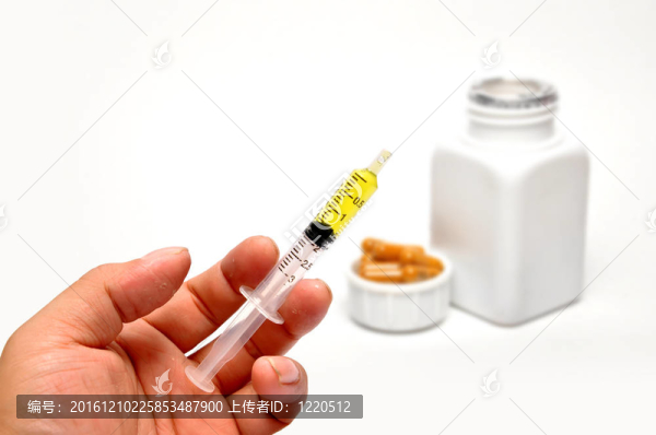 注射器和手