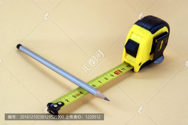 尺子和鉛筆