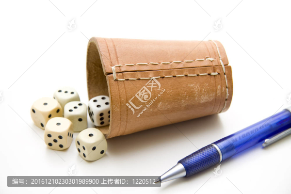 骰盅