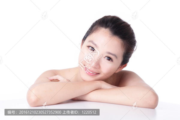 少女甜美笑容