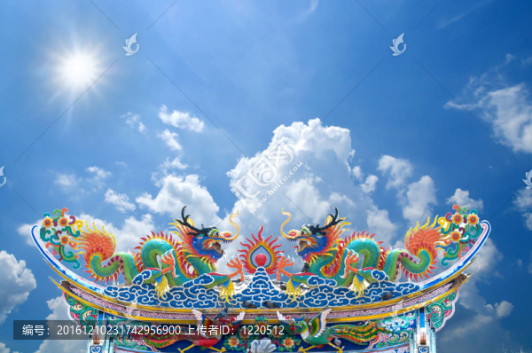 屋頂上的冥龍的地位