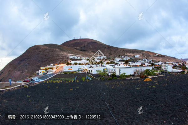 蘭薩羅特島女性村