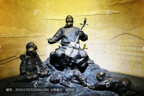 牧民老人拉馬頭琴雕塑