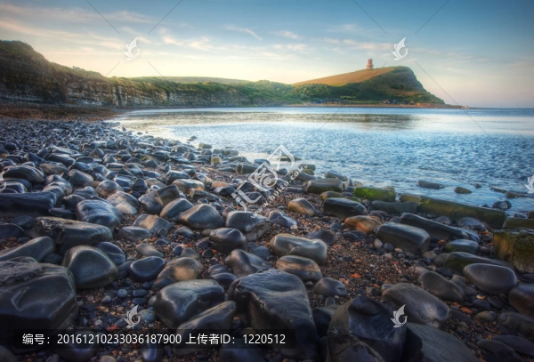 美麗的充滿活力的日出退潮海灘景觀