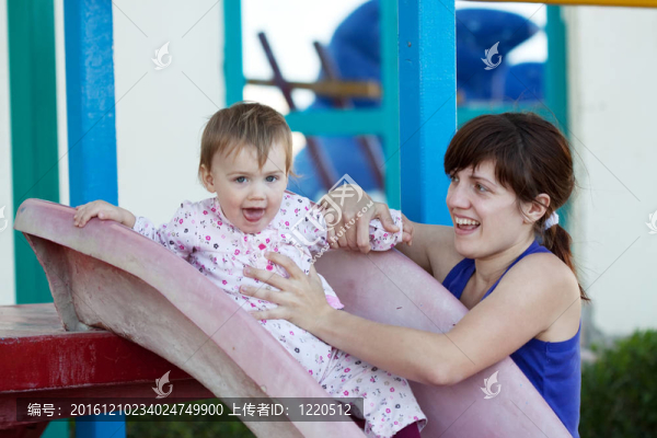 快樂媽媽與幼兒