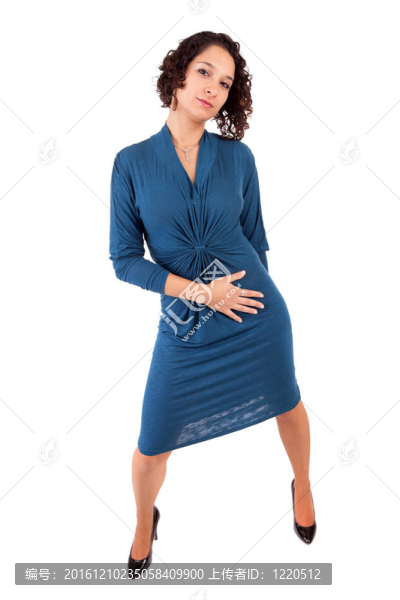 年輕漂亮的女人擺姿勢