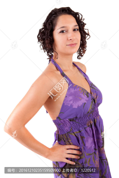 年輕漂亮的女人擺姿勢
