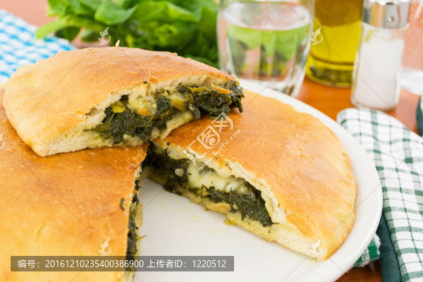 比薩farcita,CON,spinaci,E,mozzare