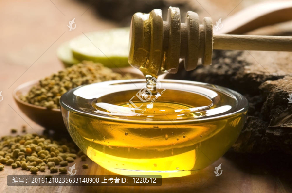 新鮮蜂蜜和蜂花粉