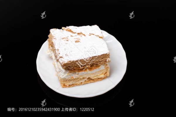 黑奶油奶油蛋糕