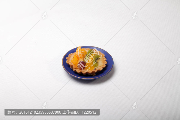 白色的水果蛋糕