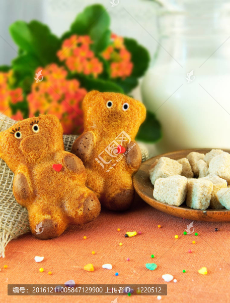兩個(gè)小熊與紅心；豐富的批