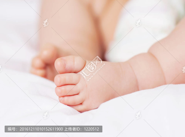 嬰兒的腳