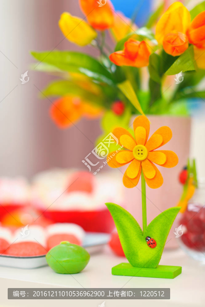 餐桌上的裝飾慶祝特寫