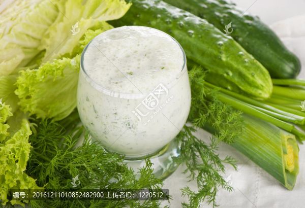 清新；健康蔬菜汁雞尾酒
