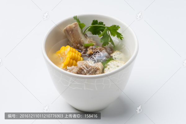 玉米骨頭湯