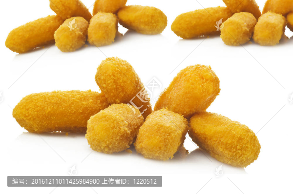 在白色背景下丸子