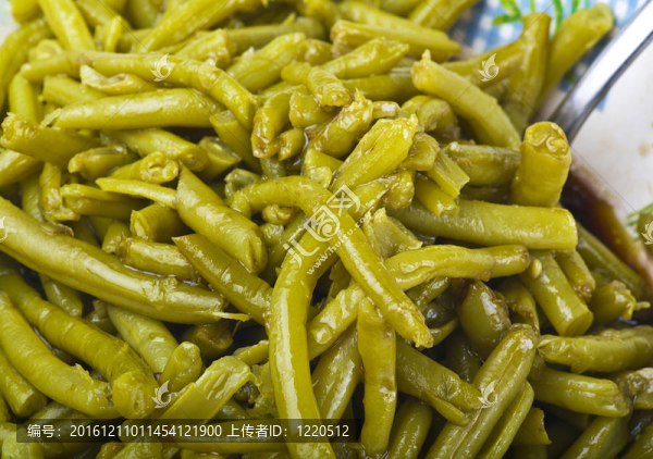 用橄欖油調(diào)味的青豆