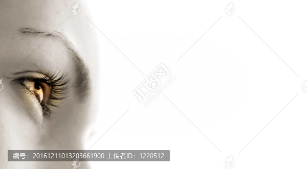 女人的眼睛向前看，白色的孤獨(dú)。