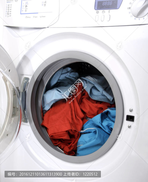 衣服在洗衣