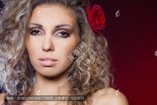 美麗的女人與紅玫瑰