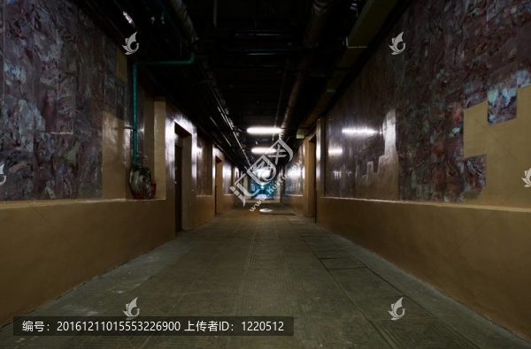 長(zhǎng)長(zhǎng)的走廊