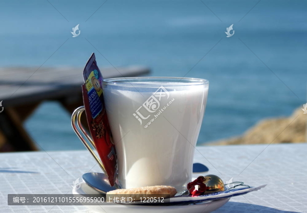 海灘上的咖啡