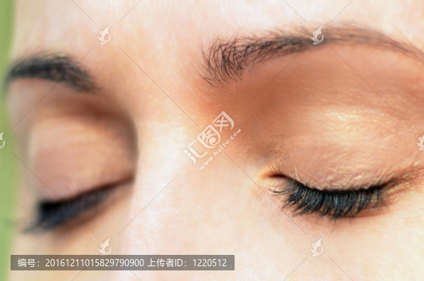 女人的眼睛