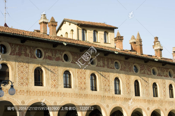 公爵宮在維杰瓦諾；Pavia