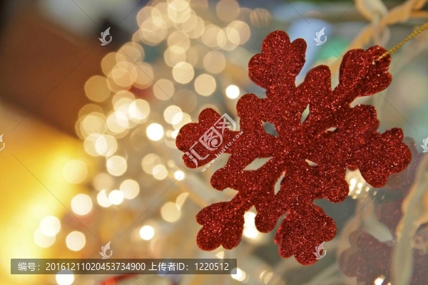 紅色雪花和圣誕燈