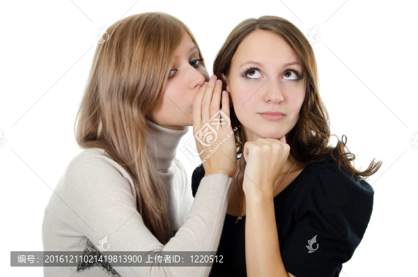 兩女朋友告訴的流言在耳分離