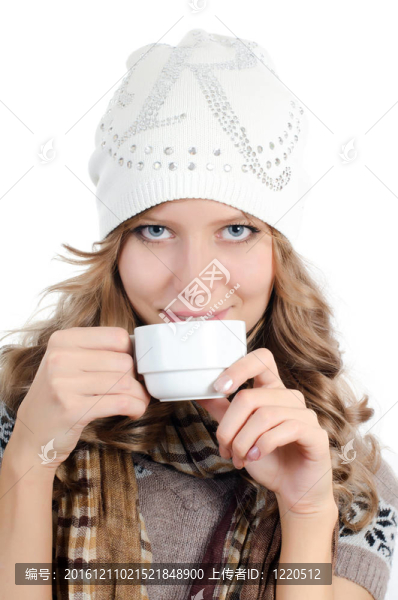 美麗的女孩與咖啡杯