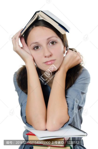 美麗的女孩與書籍孤立的白色