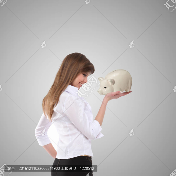 存錢罐和年輕人