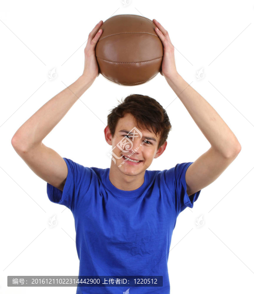 有訓練球的人